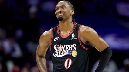 Tyrese Maxey reacciona al enfrentamiento de los 76ers en el torneo de repesca contra Magic