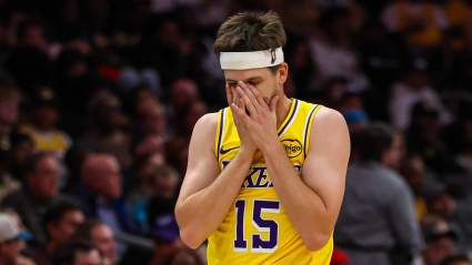 Según un experto en el límite salarial de la NBA, los Lakers podrían realizar un sorprendente intercambio de Austin Reaves por el compañero de Luka en los alley-oops.