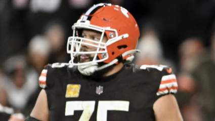 Los 49ers podrían recurrir a un veterano All-Pro si el Draft no cubre su necesidad de guardia.