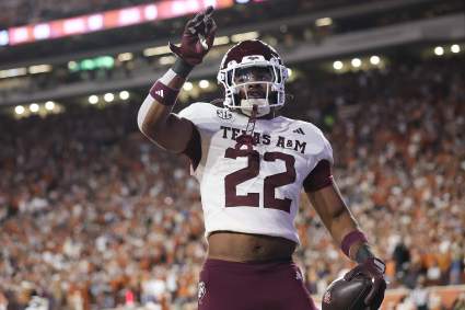 El entrenador de los Cowboys, Brian Schottenheimer, tuvo una reacción de dos palabras al entrenamiento de EJ Smith.