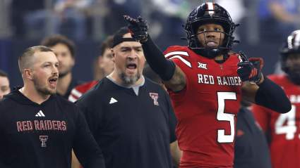 Los Broncos realizan una sesión de entrenamiento privada para el receptor abierto All-Big 12 de 1,93 m y 93 kg.