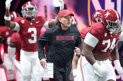 Alabama asegura la permanencia de Kalen DeBoer con una extensión de contrato de siete años.