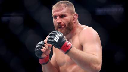 UFC 328 sufre un duro golpe cuando un contendiente de peso semipesado anuncia su retirada.