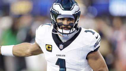 El mariscal de campo de los Eagles, Jalen Hurts, envía un mensaje de 10 palabras en medio de las duras críticas de ESPN.