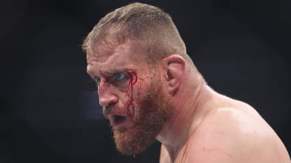 Jan Blachowicz revela la fecha de su regreso a la UFC tras someterse a una cirugía de rodilla.