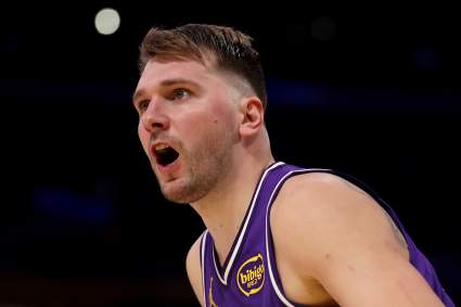 Un experto en lesiones teme lo peor para Luka Doncic y los Lakers tras un contratiempo en el tendón de la corva.