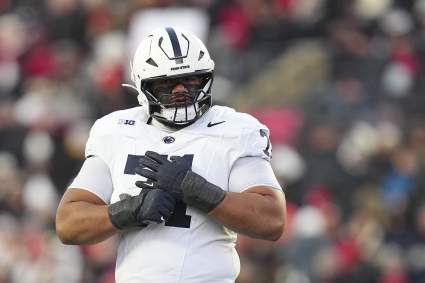 Los Ravens seleccionan a Olaivavega Ioane: Baltimore refuerza su línea ofensiva con un guardia arrollador.
