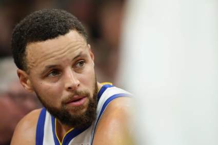 Los Warriors se enfrentan a una nueva preocupación por Stephen Curry tras un buen partido de entrenamiento.