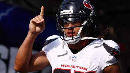 El versátil exjugador de los Texans se une a un rival de la AFC en la agencia libre.