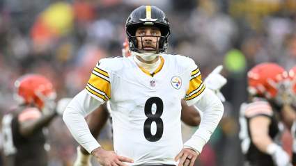 Los Steelers reciben la instación de concretar un intercambio para "resolver" el problema del mariscal de campo en medio de la espera por Aaron Rodgers.