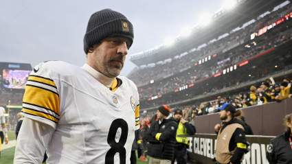 Art Rooney II explica la última e inusual decisión de los Steelers con respecto al mariscal de campo Aaron Rodgers.