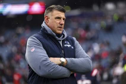 Mike Vrabel se enfrenta a duras críticas por su decisión "cobarde" en medio del escándalo de Dianna Russini.