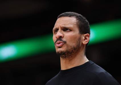 Joe Mazzulla, de los Celtics, se enfrenta a una fuerte reacción negativa tras sus polémicas declaraciones.