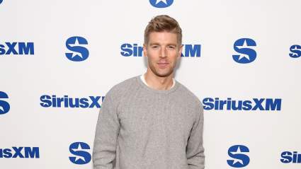 Loverboy, la banda de Kyle Cooke, lanza merchandising de 'Carl es un desastre' en medio del drama de 'Summer House'.