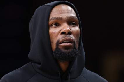 La misteriosa lesión de Kevin Durant: el médico expresa serias preocupaciones a largo plazo en medio de la serie contra los Lakers.