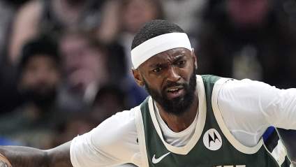 Bobby Portis desmiente el informe sobre Giannis Antetokounmpo y la decisión del entrenador de los Bucks.