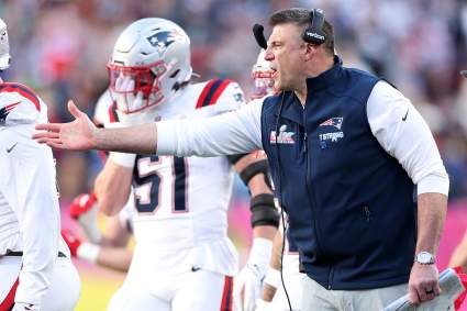 Se publican más fotos comprometedoras de Mike Vrabel y Dianna Russini en un hotel.