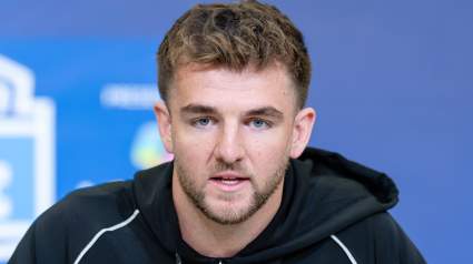 Los Rams aumentan la competencia por la primera selección del año pasado, Max Klare.