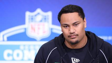 Se prevé que los Eagles suban puestos en el draft para conseguir a una estrella muy prometedora que podría caer en el Draft de la NFL.