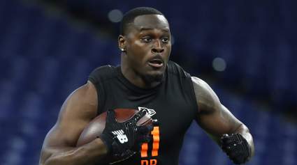 Según una fuente interna, la inversión de 12 millones de dólares de los Cardinals no impedirá una selección sorpresa en el draft.