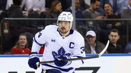 Los Maple Leafs reciben noticias prometedoras sobre el futuro de Auston Matthews en el equipo.
