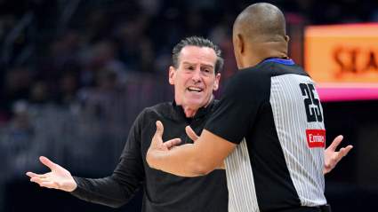 Kenny Atkinson sugiere un cambio en las reglas de la NBA para que las impugnaciones tengan éxito.