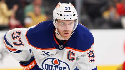 Se espera que los rivales de los Oilers le ofrezcan a Connor McDavid un aumento de sueldo considerable.