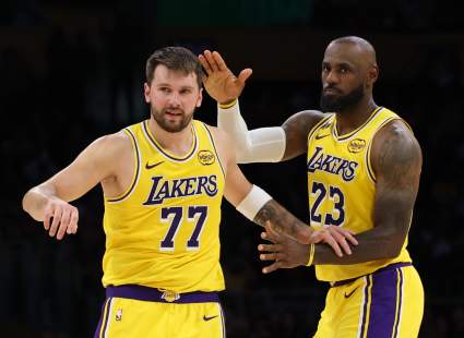 Un compañero de los Lakers revela un cambio importante en LeBron esta temporada.