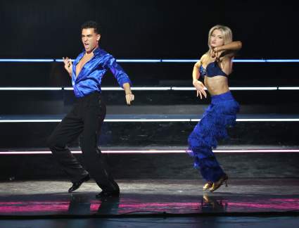 La bailarina profesional de 'Dancing with the Stars', Rylee Arnold, revela una importante novedad en su vida relacionada con BYU.