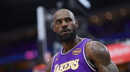 Surge una nueva predicción sobre la retirada de LeBron James antes del partido de los Lakers.