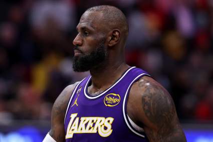 Los Lakers reciben malas noticias sobre LeBron James en la última actualización sobre lesiones.
