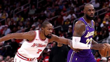 Kevin Durant, de los Rockets, aborda la narrativa sobre LeBron James antes del enfrentamiento de playoffs.