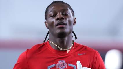 Instan a los Browns a seleccionar en el draft a un jugador con potencial para el 'Triple Play'.