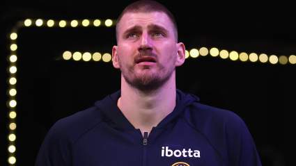Los Denver Nuggets toman una decisión sorprendente sobre Nikola Jokic en la regla de los 65 partidos.