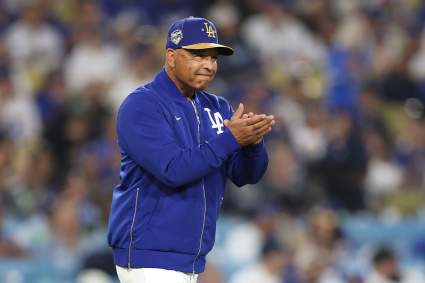 El mánager de los Dodgers, Dave Roberts, revela el plan para la rehabilitación de Blake Snell.