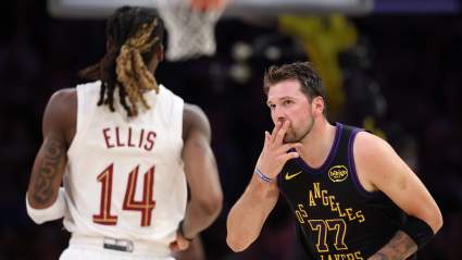 Las probabilidades de que los Lakers ganen el título de la NBA aumentan tras una racha de 16 victorias y 2 derrotas que los lleva a los playoffs.