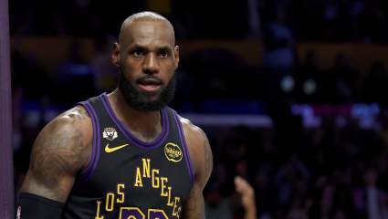 LeBron James reafirma sus comentarios sobre Memphis y Milwaukee tras las críticas recibidas.