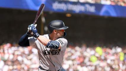 MLB World reacciona a la decisión de los Yankees de dar de baja a un jardinero veterano con 1377 partidos.