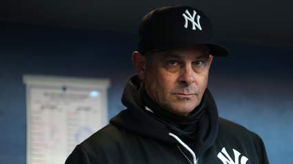 El entrenador de los Yankees ofrece información contradictoria sobre las lesiones de Cole y Rodon.