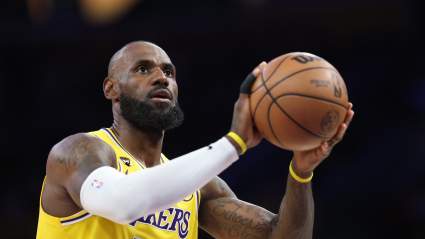 Los Lakers anuncian una audaz decisión sobre su quinteto inicial contra los Thunder tras las noticias sobre LeBron James.