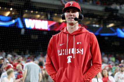 El novato de los Phillies, Andrew Painter, envía un mensaje claro en su debut en la MLB.