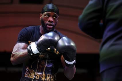 Eddie Hearn considera a Deontay Wilder un "calentamiento" para Anthony Joshua.
