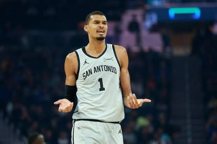 Las aspiraciones de Victor Wembanyama al premio MVP están en peligro tras su salida por lesión.