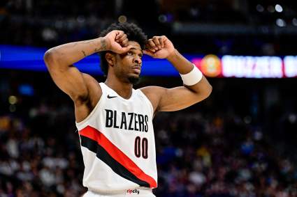 Scott Henderson provoca una reacción masiva en el mundo de la NBA durante el partido Blazers-Spurs.