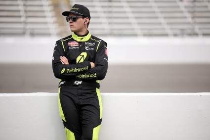 El piloto de NASCAR Corey Heim reacciona tras un incidente ocurrido en el Bristol Motor Speedway que genera interrogantes.
