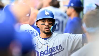 Mookie Betts revela un revés en su proceso de recuperación por una lesión en el oblicuo.
