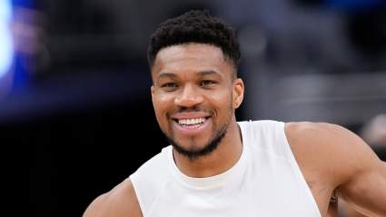 Un posible intercambio contempla que los Portland Trail Blazers envíen una fortuna por Giannis Antetokounmpo.