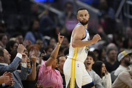 Los Warriors anuncian la lesión de Stephen Curry antes del partido contra los Kings.