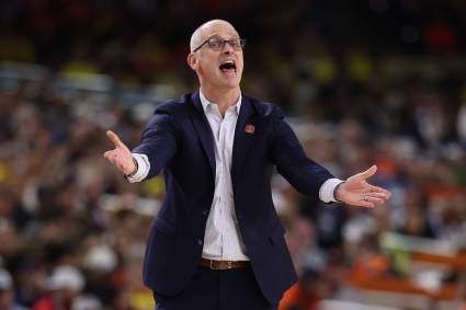 Dan Hurley rechaza los comentarios sobre UConn como equipo desfavorecido antes del partido por el título contra Michigan.