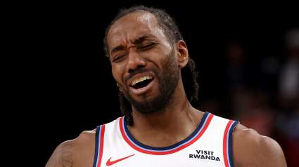 Los Clippers analizan el futuro de Kawhi Leonard mientras la propuesta de intercambio por el pívot All-Star cobra fuerza.